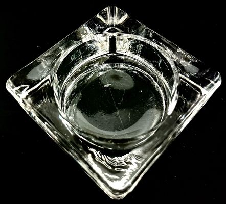 Small Transparent Glass Candle Holder With Modern And Sophisticated Design