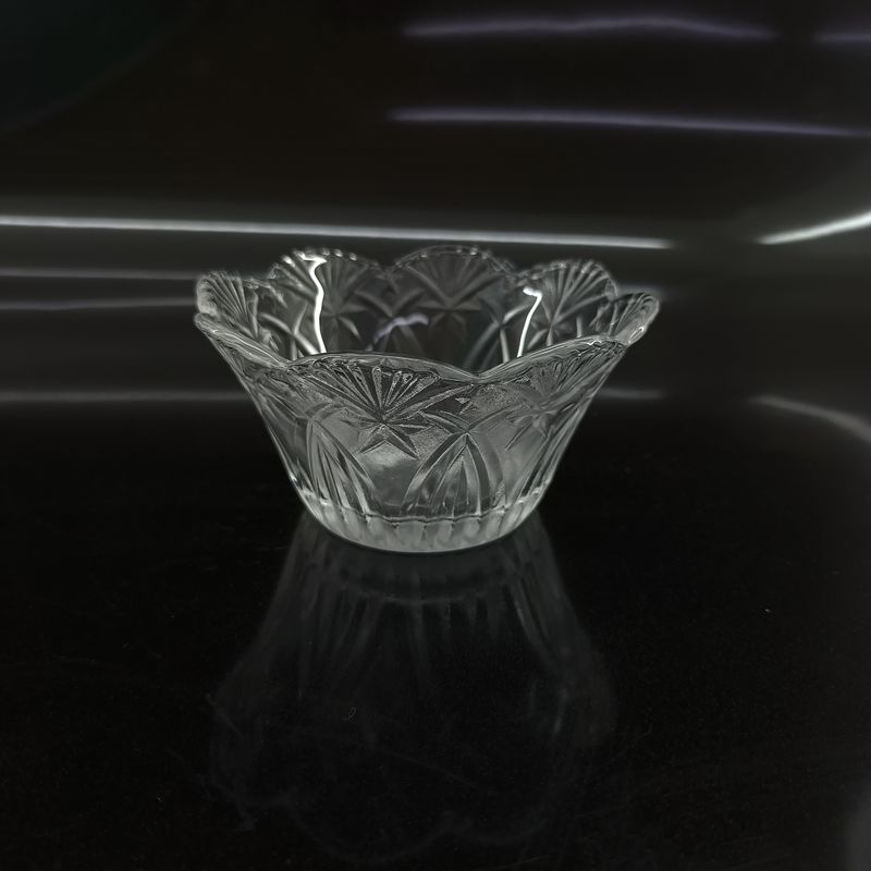 Effortless Cleaning Flower Shape Glass Candlestick Holder Package And Cylinder Design